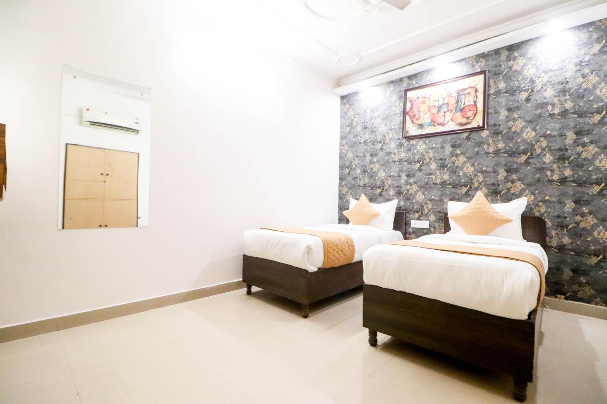 Hotel Stay Villa Delhi Airport Нью-Дели Экстерьер фото